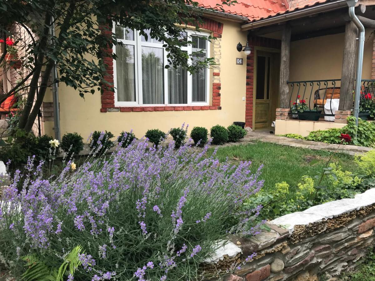 Flower Street Свитяз Екстериор снимка